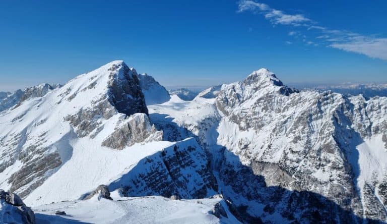 Pogled z Male Mojstrovke proti Veliki Mojstrovki, Mangartu in Jalovcu