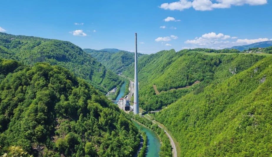 Najvišja zgradba v Sloveniji in s 360 metri tudi najvišji dimnik v Evropi