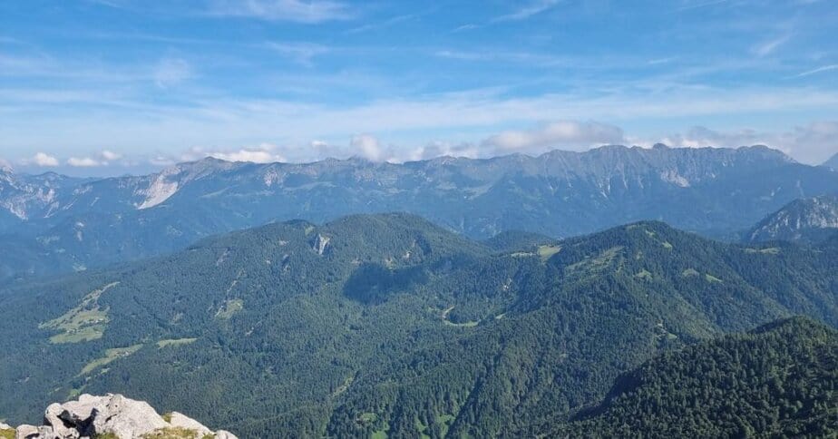 Pogled proti grebenu Košute