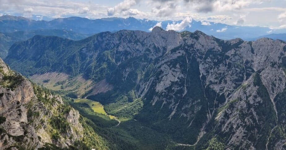 Čudovit pogled na Krmo