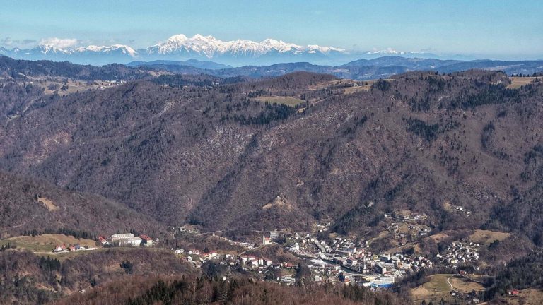 Hleviška planina nad Idrij