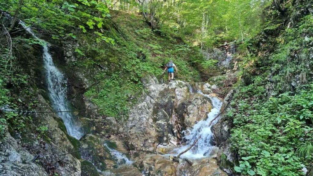 Ferata ob potoku in slapovih
